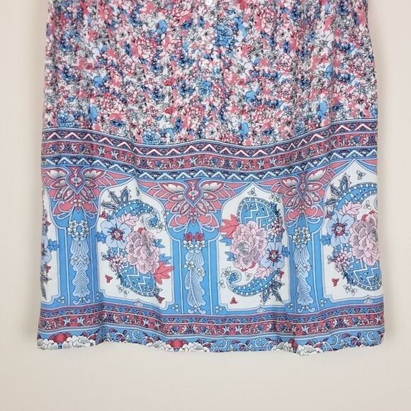 Skies Are Blue Floral Tank - Picture 2 of 7